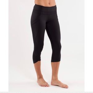 Lululemon Chase Me Crop II size 6